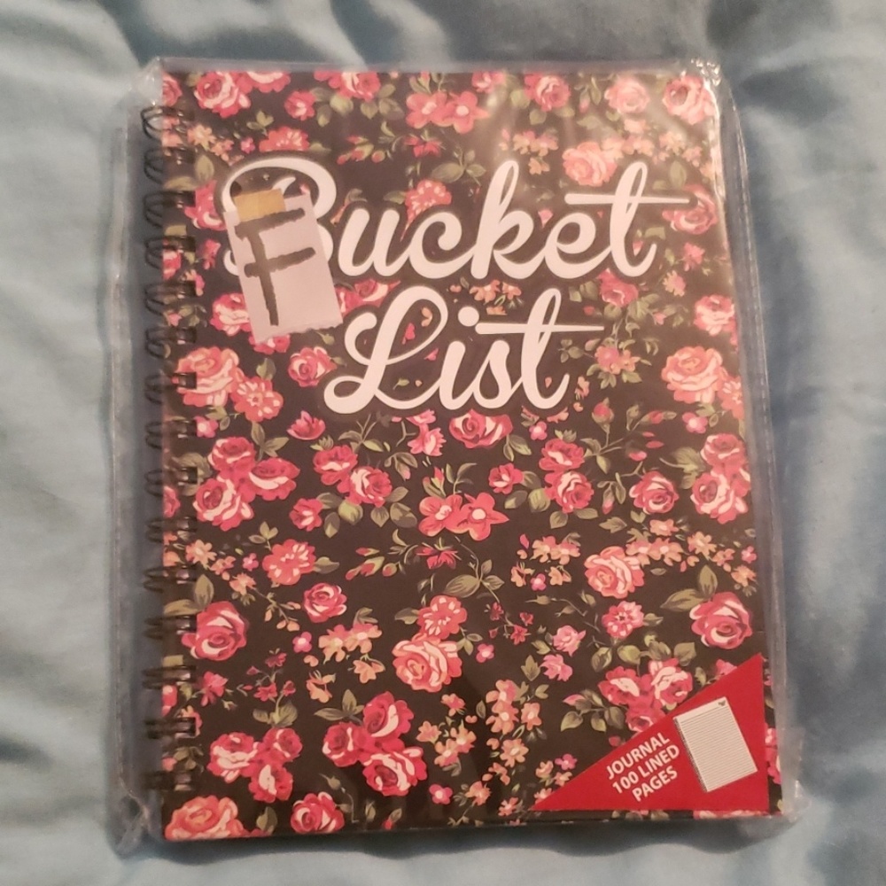 🔸️"(F)bucket List" journal